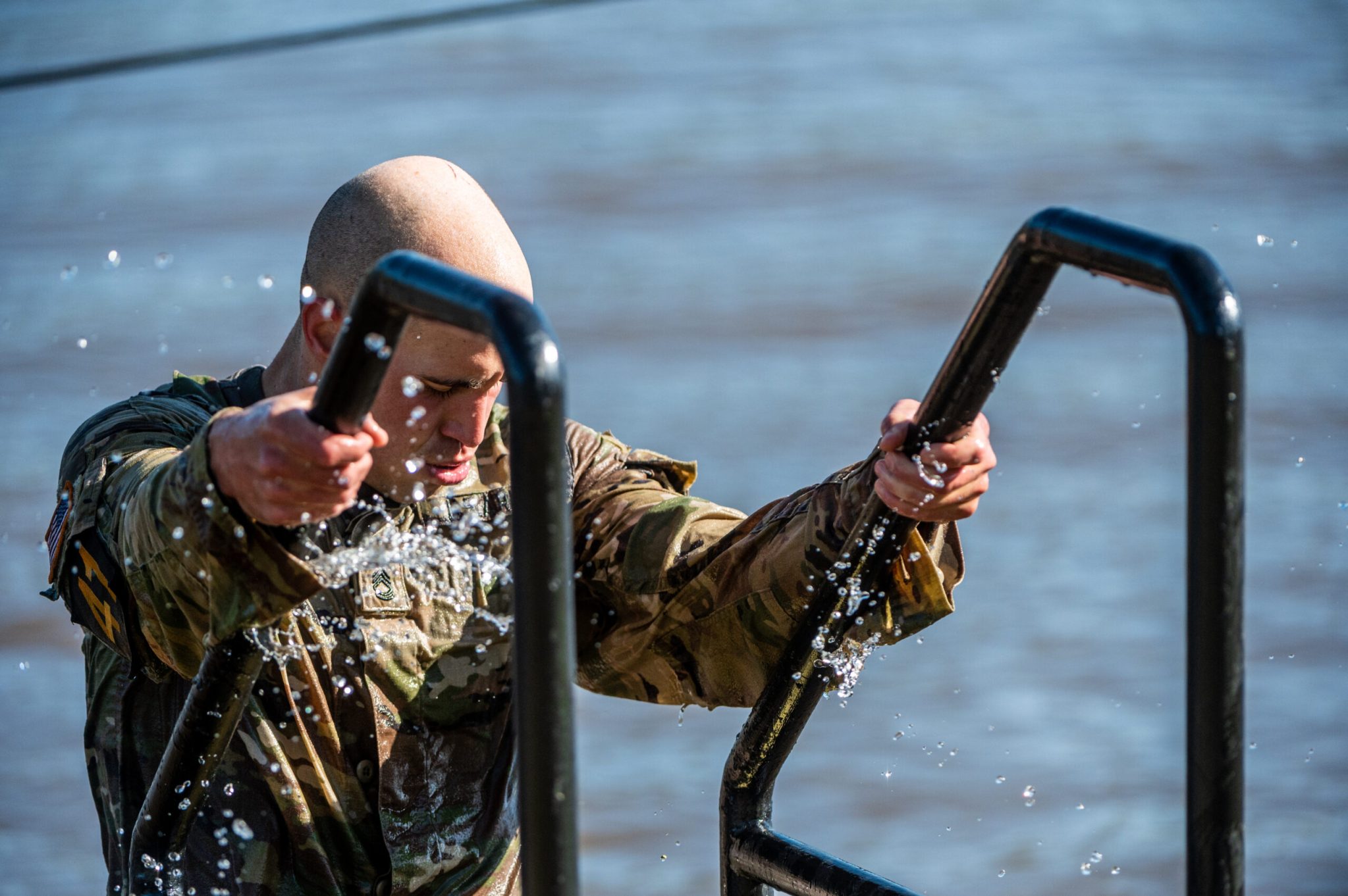 Watch an Army 'Best Ranger' competitor hilariously solve a 'mystery event'