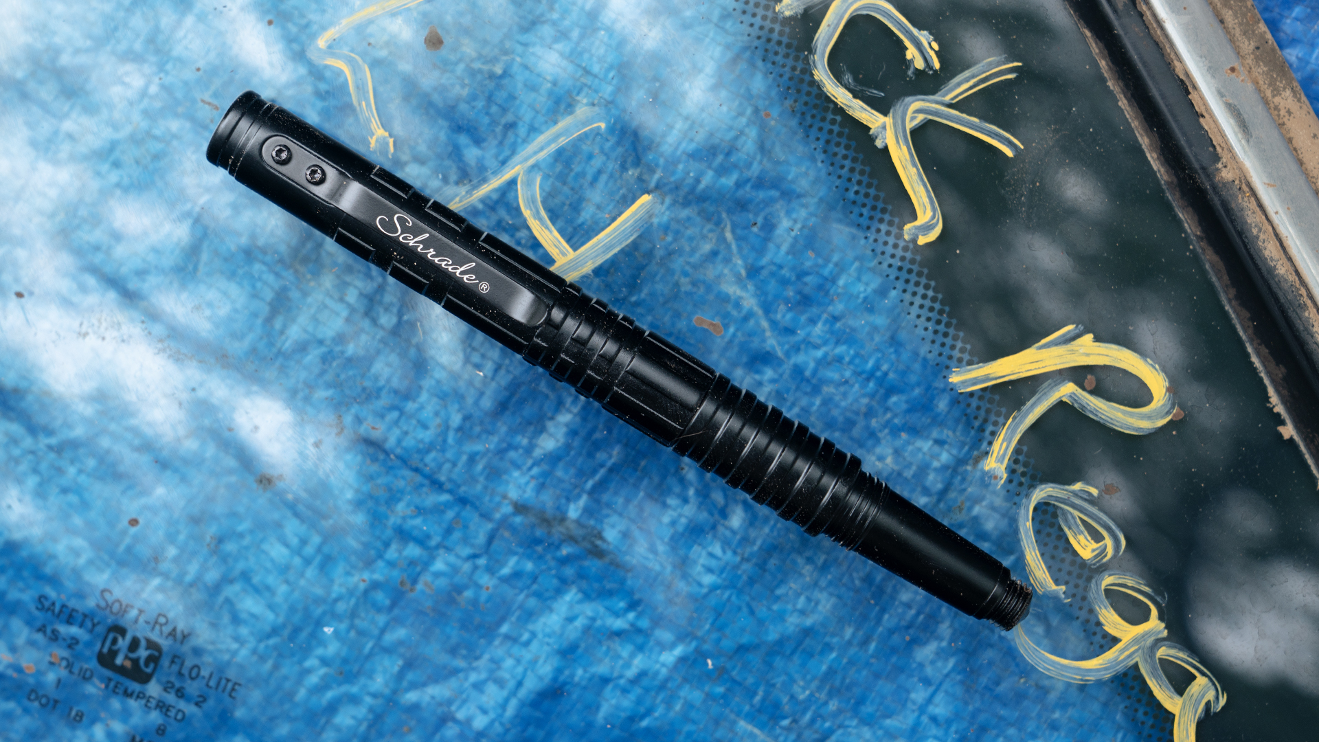 Schrade Reckon Ultimate tactical pen