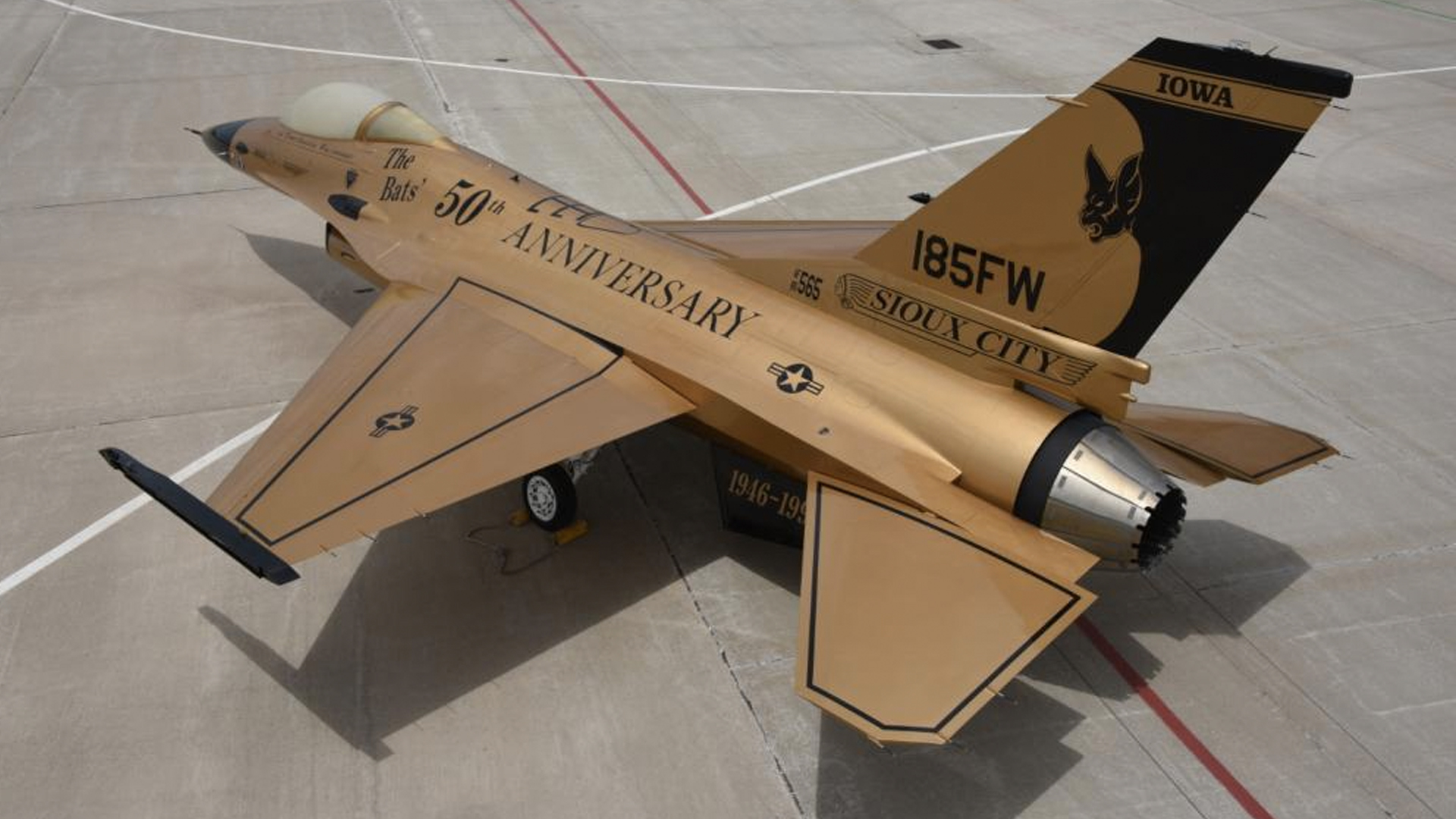 gold f-16