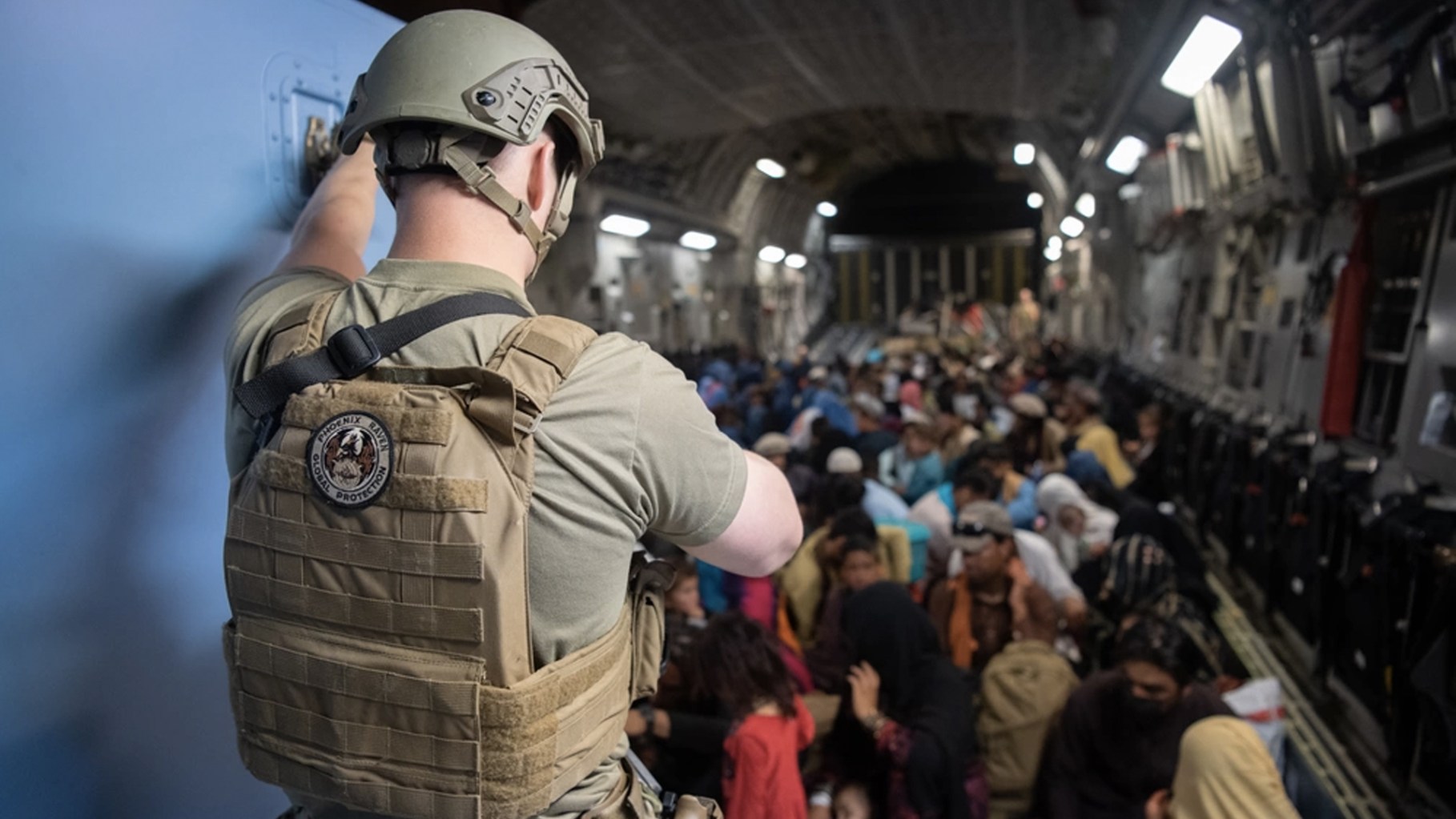 Air Force to award more than 100 airmen for heroic Afghan airlift
