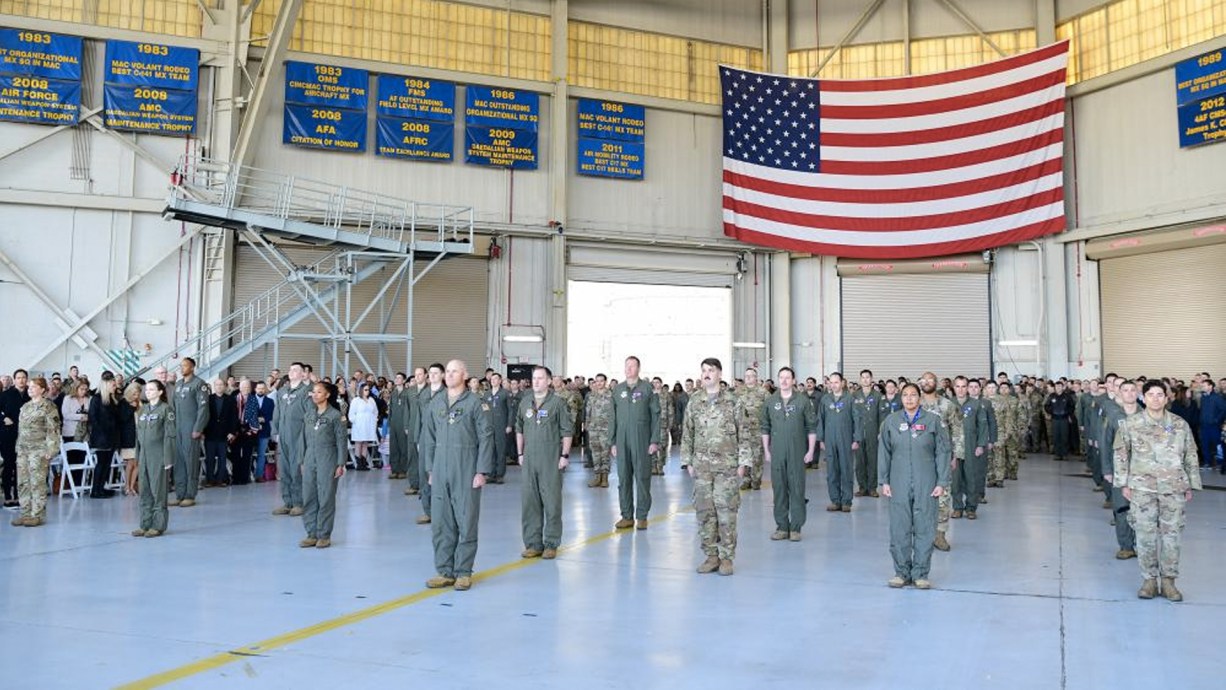 Air Force C-17 crew chief receives Distinguished Flying Cross