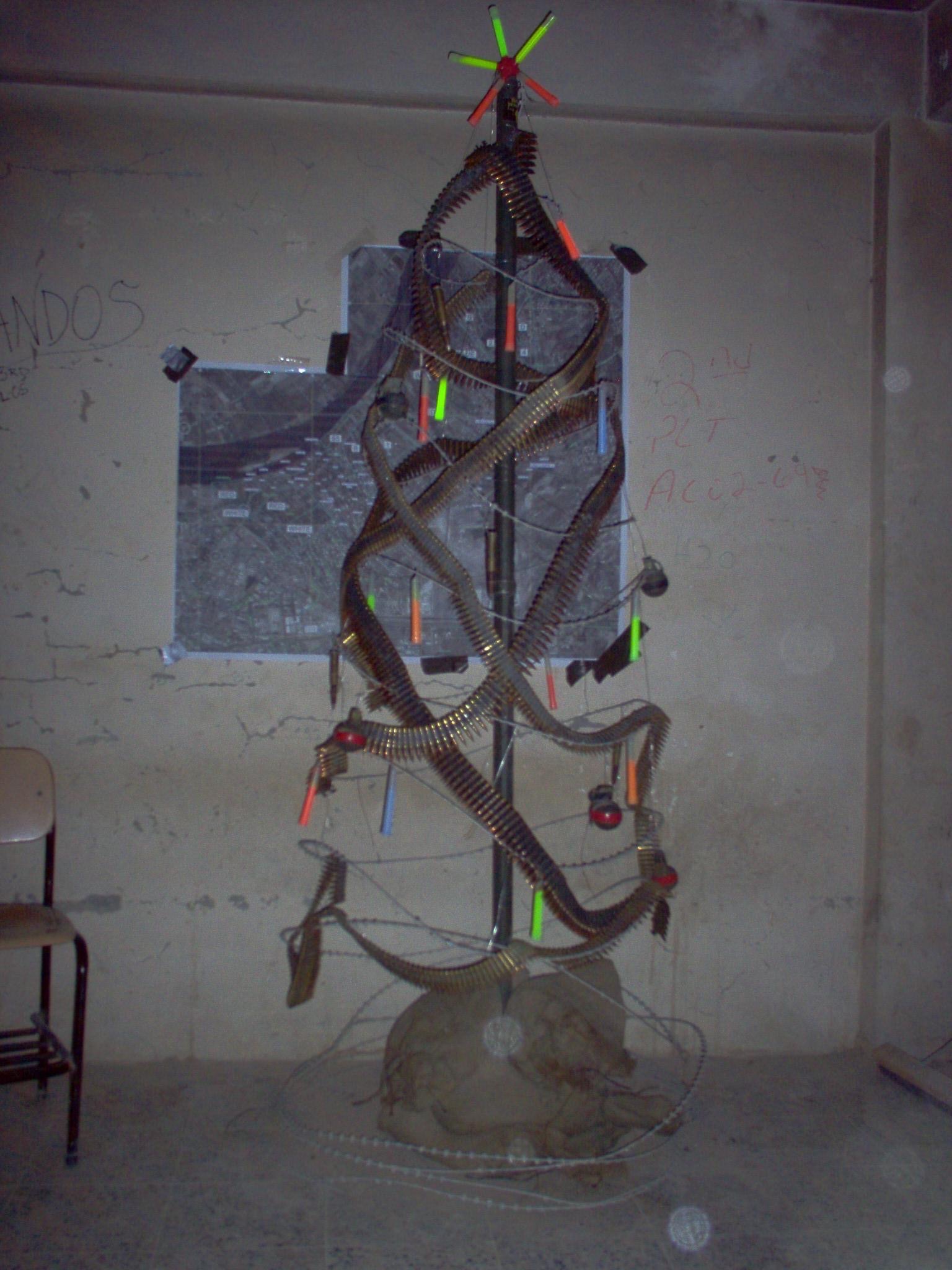 Ramadi-xmas-tree christmas in combat