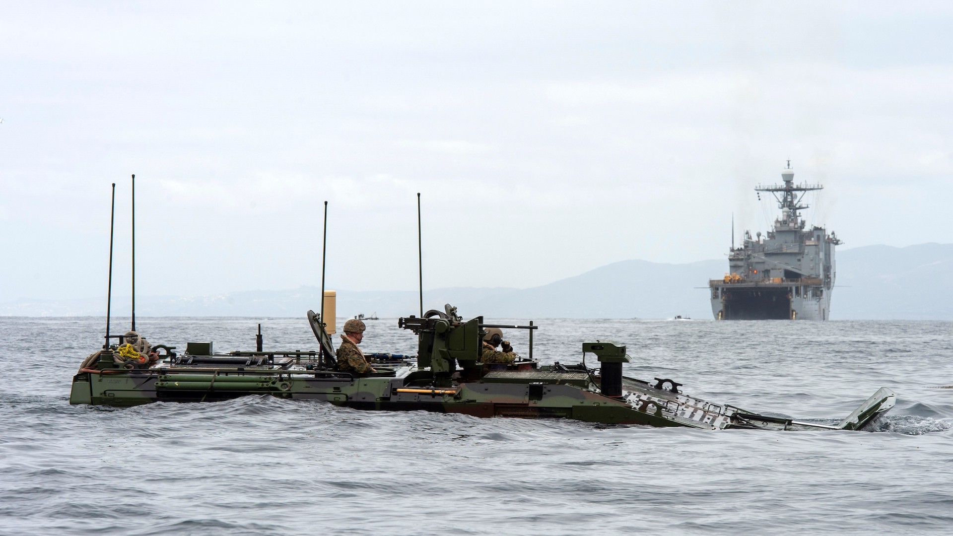 marine corps amphibious combat vehicle