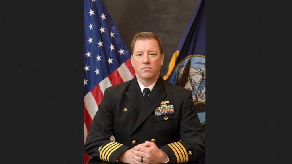 Navy fires head of destroyer squadron for 'loss of confidence'