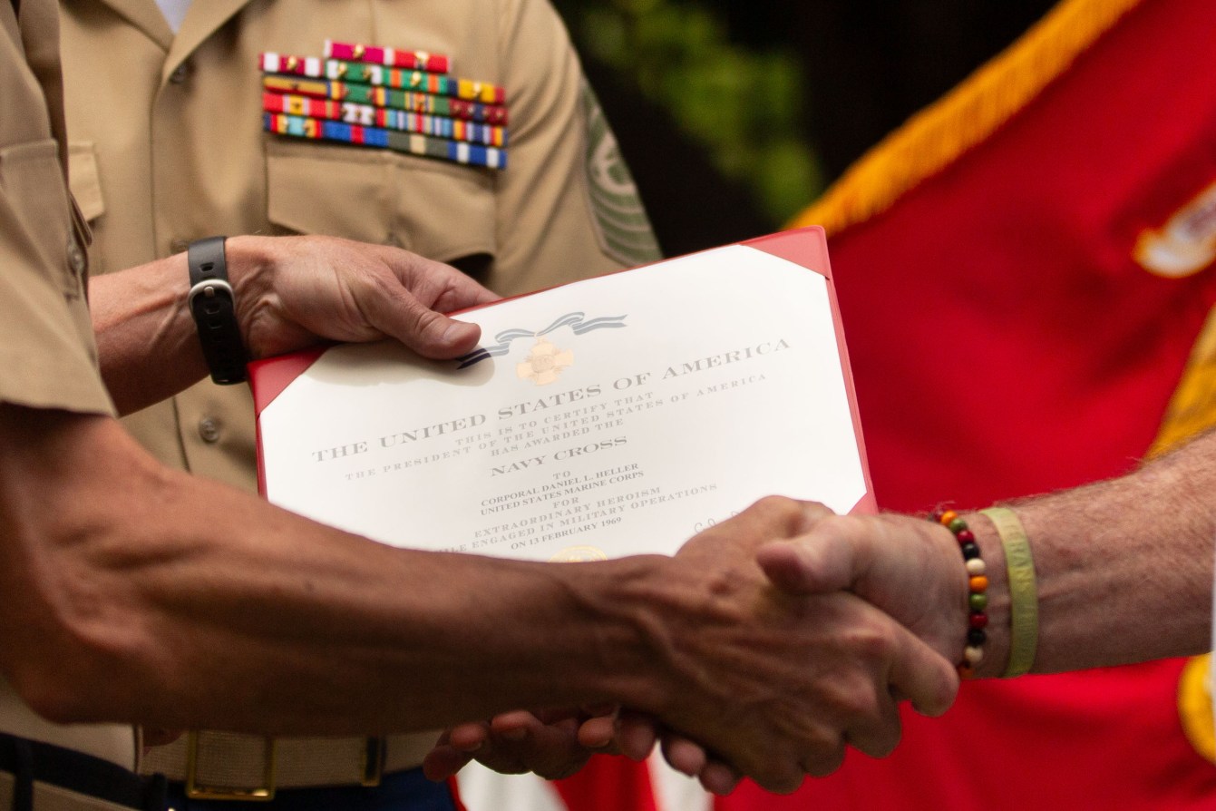 Vietnam Marine veteran awarded Navy Cross 55 years later