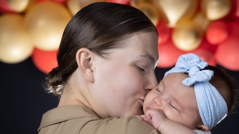 A new pilot program offers Marine Corps and navy moms on active duty or spouses access to registered nurses for help with unique physical and mental health conditions that moms face throughout pregnancy and after giving birth.