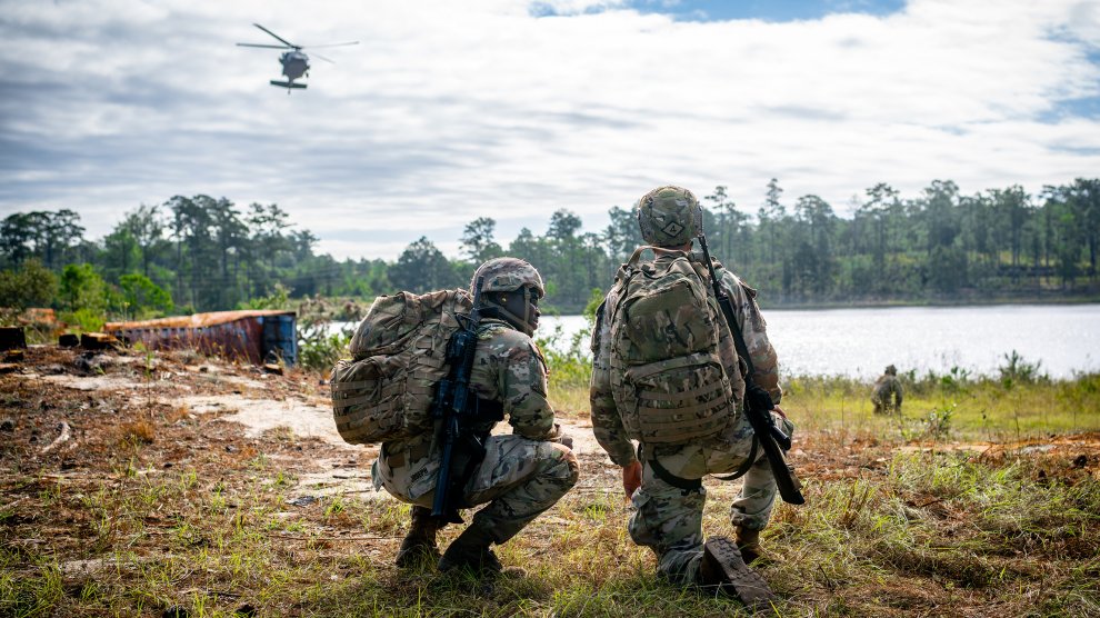 Pentagon says troops will get paid at end of week