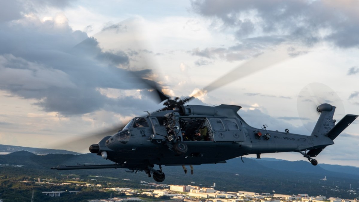 Air Force helicopter landed too close to crowd in death of 60-year-old teacher, report finds