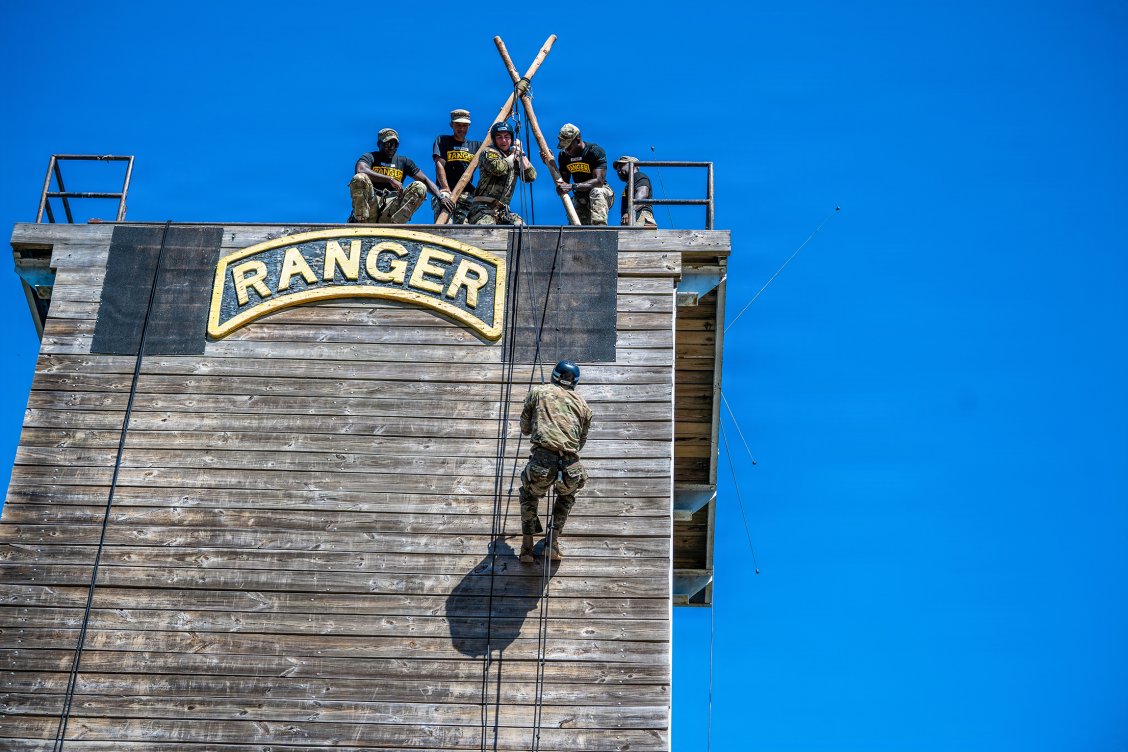 Specialist and sergeant win Army's Best Ranger competition