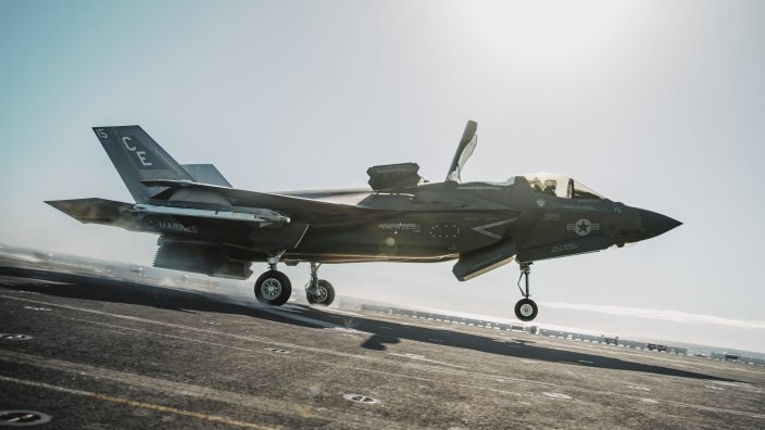 A U.S Marine Corps F-35B Lightning II assigned to Marine Fighter Attack Squadron (VMFA) 225, 15th Marine Expeditionary Unit, takes off from the amphibious assault ship USS Boxer (LHD 4) in the Tsushima Strait, Sept. 18, 2024.