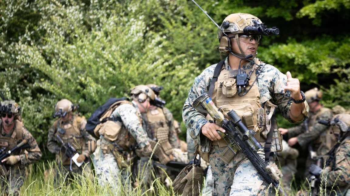 U.S. Marine Corps 1st Lt. Robert Marquez, a platoon commander with 3rd Battalion, 2nd Marine Regiment, 24th Marine Expeditionary Unit, leads Marines during a tactical recovery of aircraft and personnel training as part of a MEU exercise on U.S. Army Fort Novosel Louisville, Alabama, April 16, 2026. This exercise sharpened the 24th MEU’s command and control capabilities, ensuring seamless communication and decisive action for our upcoming deployment. (U.S. Marine Corps photo by Lance Cpl. Brian Bolin Jr.)