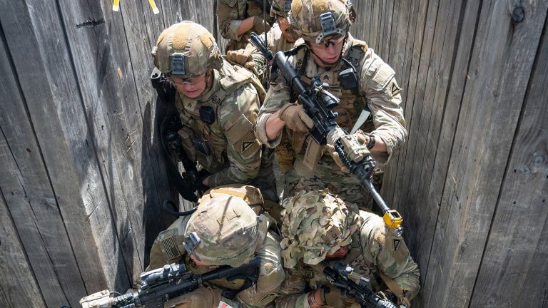 U.S. Soldiers, assigned to Blackfoot Company, 1st Battalion, 4th Infantry Regiment, clear a trench during a blank fire range in Grafenwoehr, Germany, June 15, 2026. 1-4 Infantry serves as the U.S. Army’s premier Opposing Force unit, providing realistic training for U.S. and allied forces at the Hohenfels Training Area. (U.S. Army photo by Sgt. Kammen Taylor)