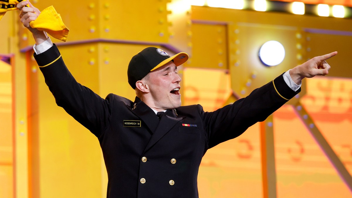 Two Marine officers make final cut on NFL teams