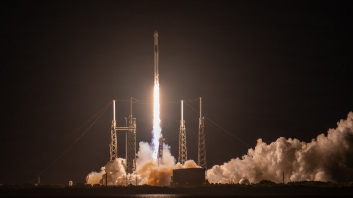 Alt text: A Falcon 9 rocket carrying the CRS-35 mission successfully launches from Space Launch Complex 40 at Cape Canaveral Space Force Station, Florida, on Oct. 13, 2026. This launch carried the Cargo Dragon C211 spacecraft to the International Space Station and was the 59th launch supported by Space Launch Delta 45 in 2026. (U.S. Space Force photo by Airman 1st Class Daryn Grace Hancock) 